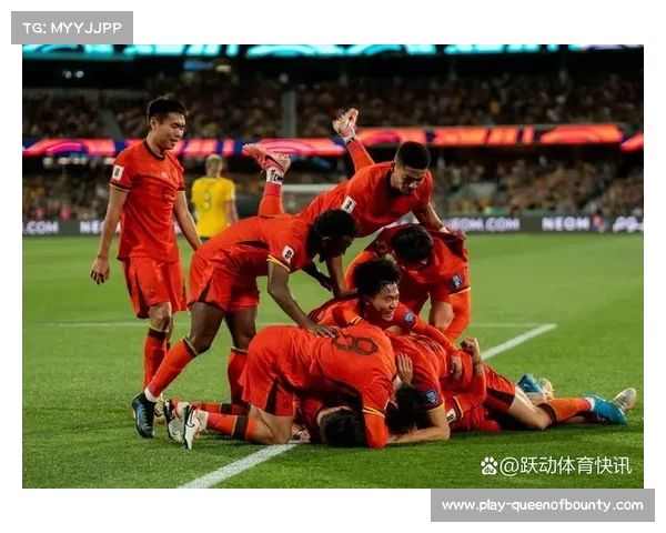 印尼队无缘世界杯两连败遭淘汰球迷怒喊主帅克鲁伊维特下课